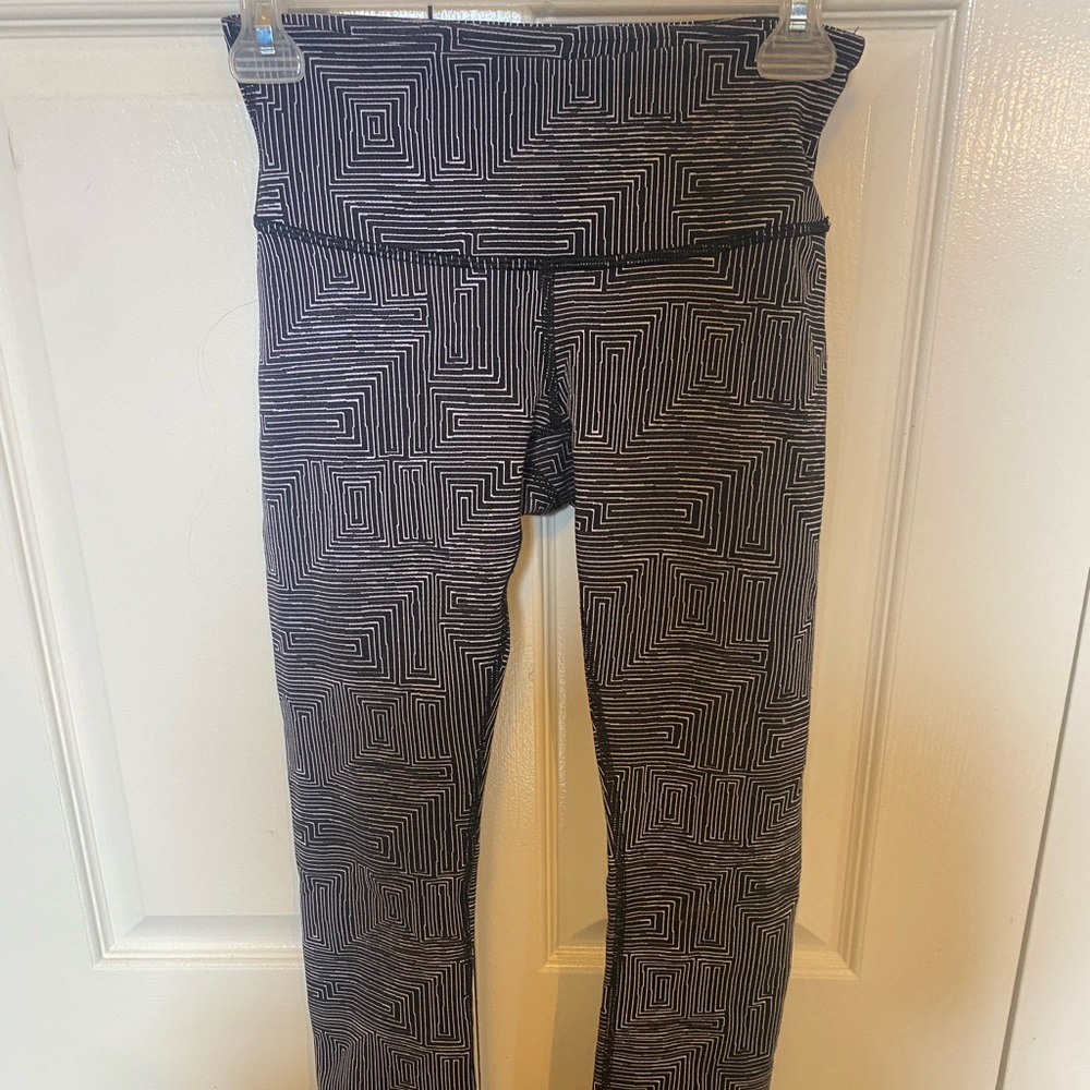Lululemon Cropped Leggings